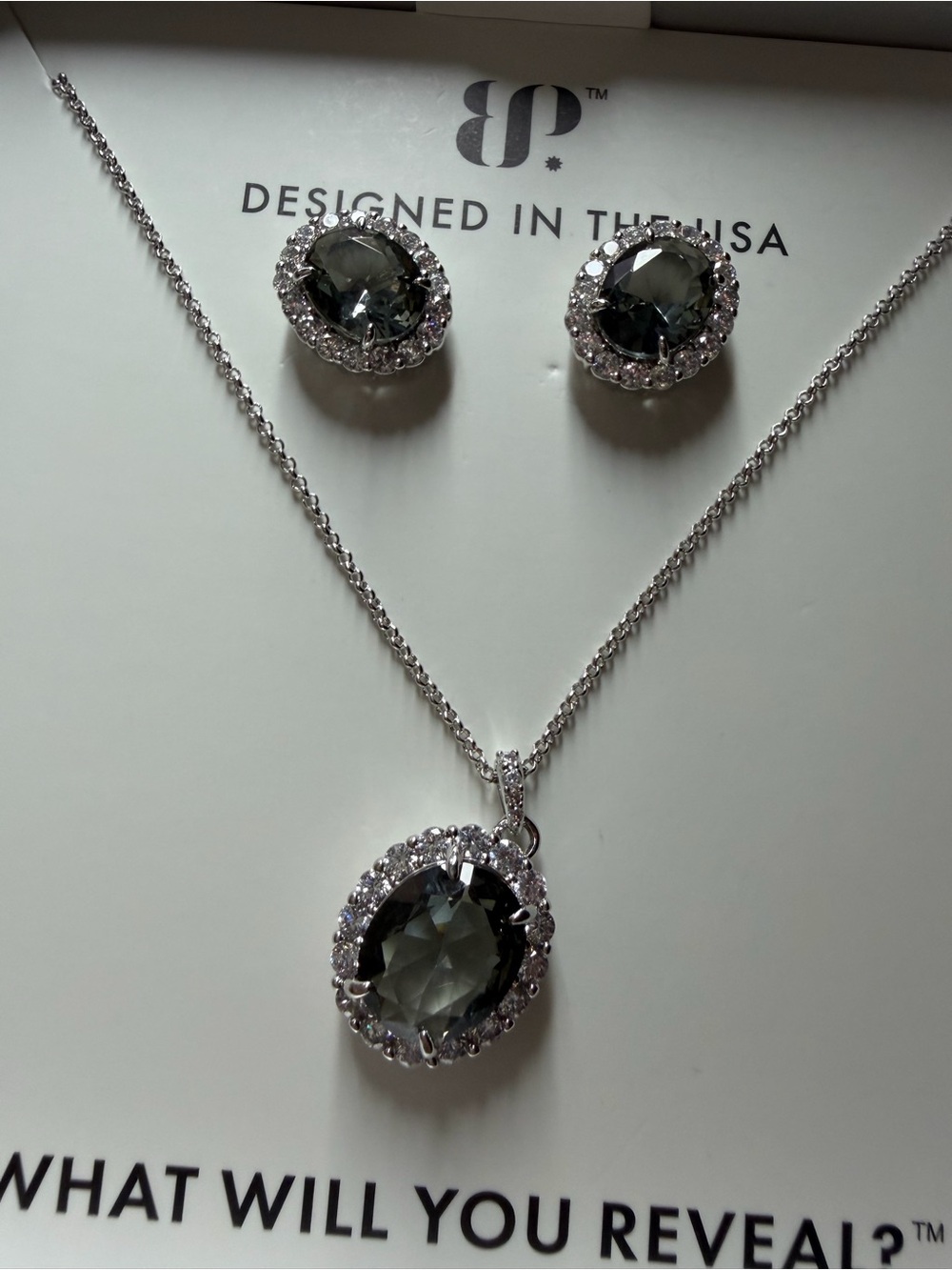 2424 set gem society exclusive Pendant Necklace with Matching Stud Earrings